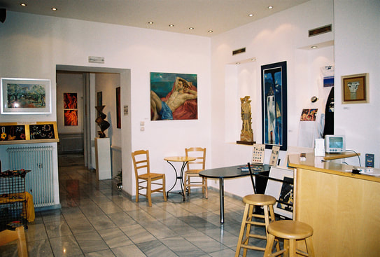 Galerie Zygos, Nikis Street, Lounge. Works by sculptors Dikefalos and Vamvakou and painters Minaretzopoulos and Koumouros