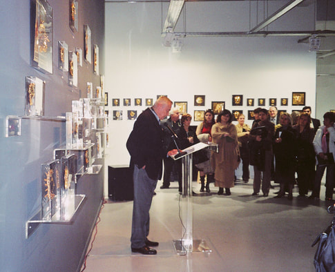 Major art collector and dear friend, the late Ian Vorres addressing an eager audience at the opening of the Ioannis Bardis sculpture exhibition.